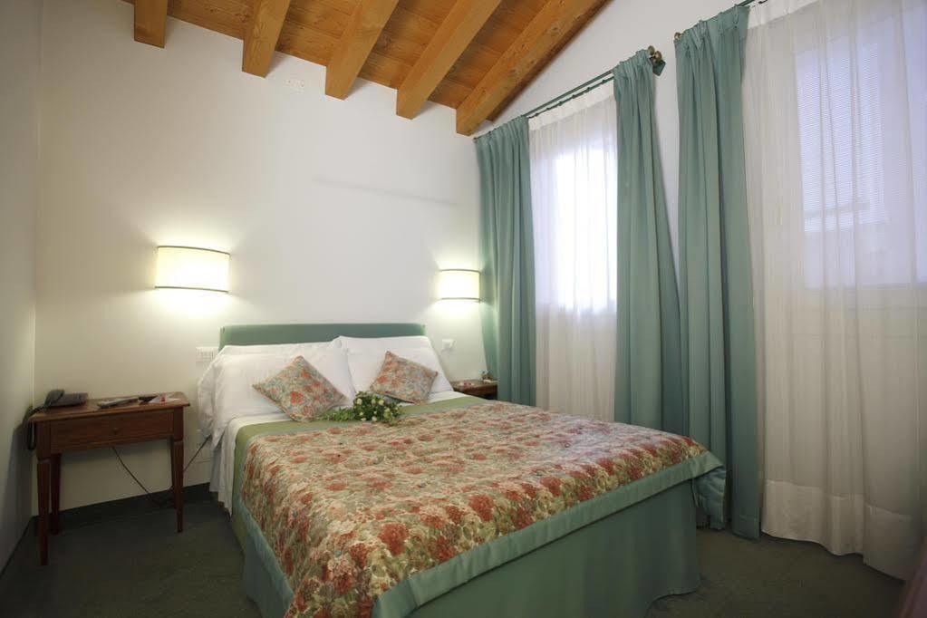 Albergo Al Moretto Castelfranco Veneto Zewnętrze zdjęcie