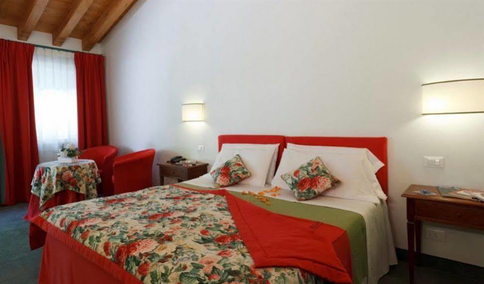 Albergo Al Moretto Castelfranco Veneto Zewnętrze zdjęcie